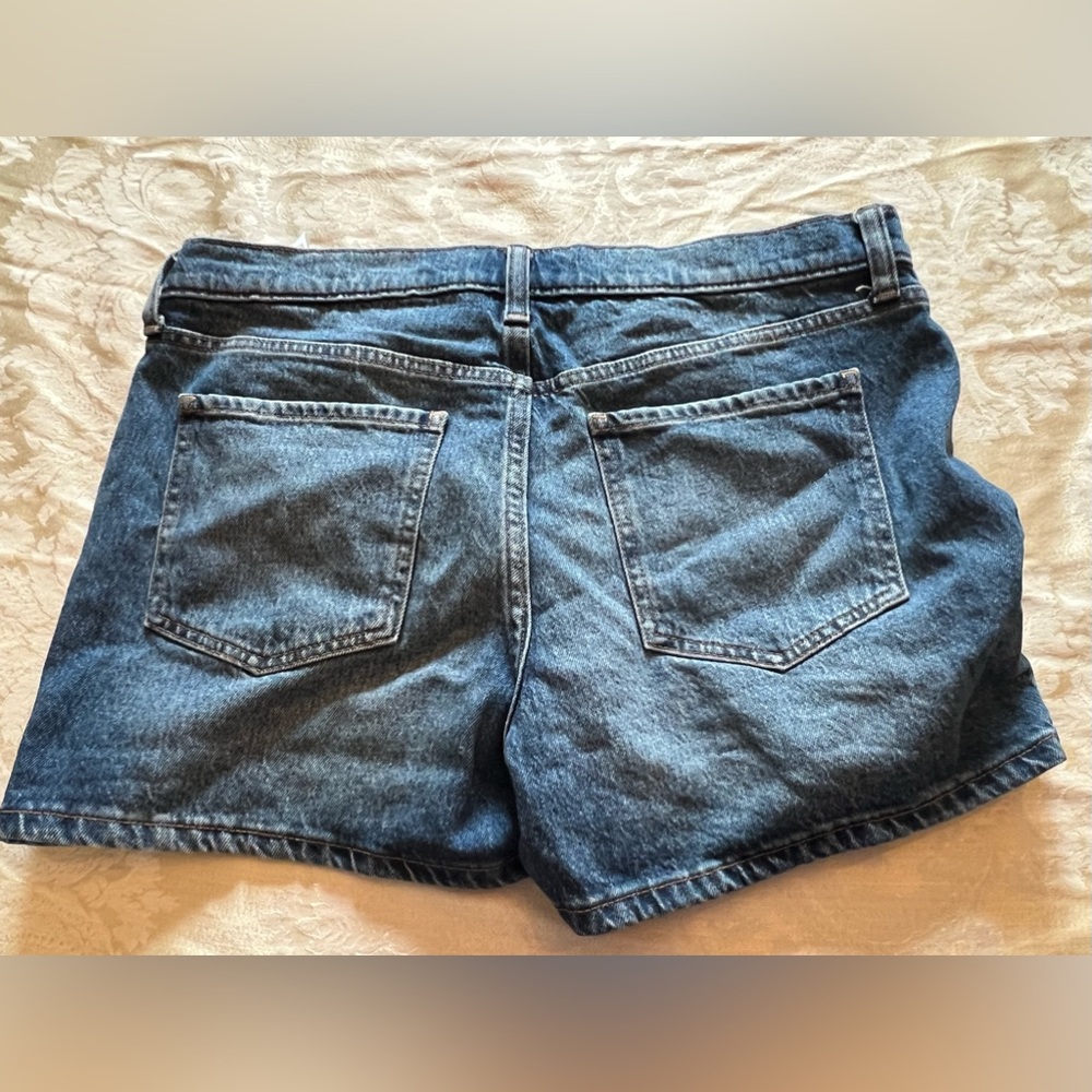 Women’s Banana Republic Denim shorts - Picture 2 of 5